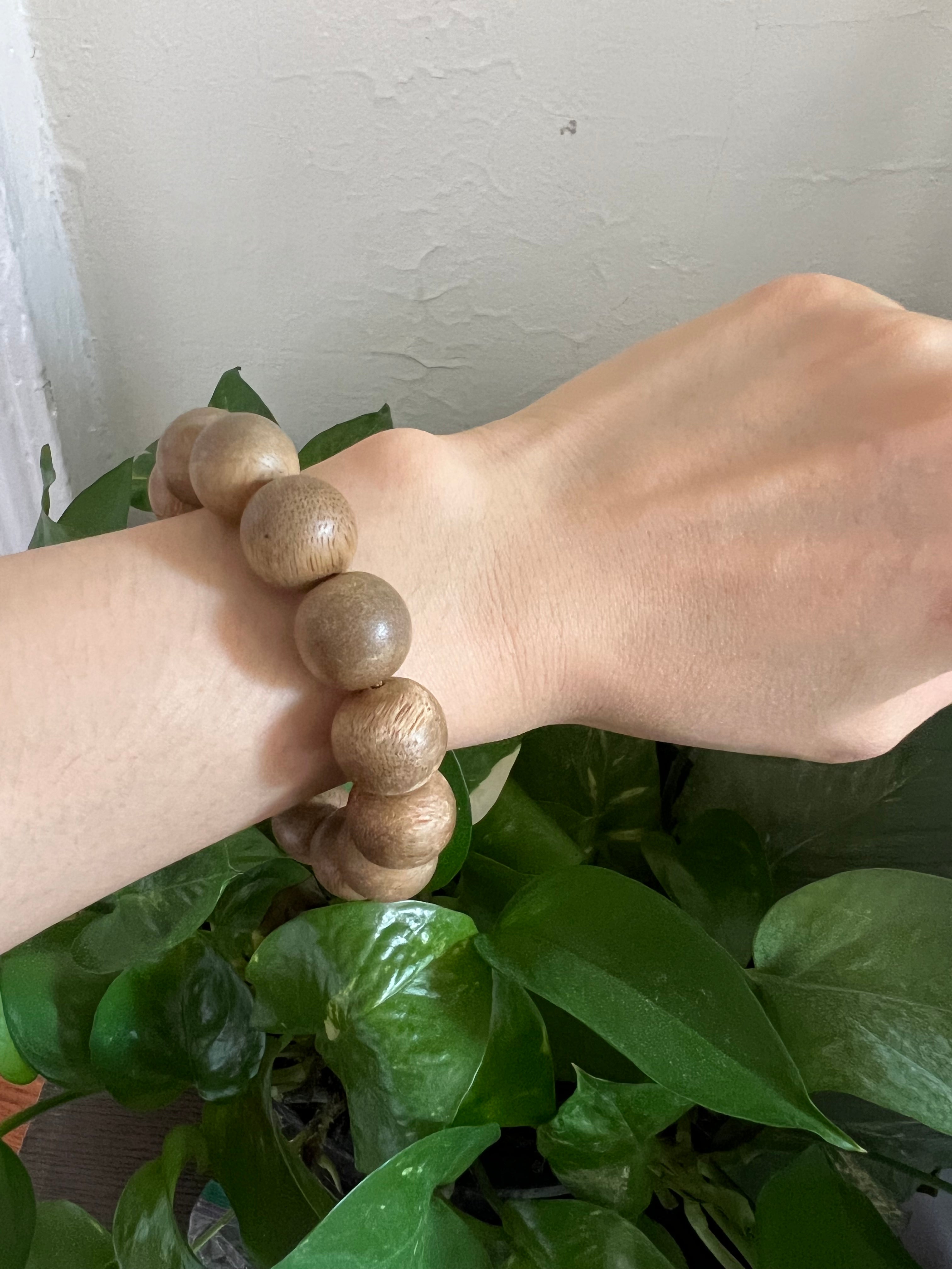 Lamagiclife Handcrafted Elegance: 14-Bead Vietnamese Sandalwood Prayer Bracelet
