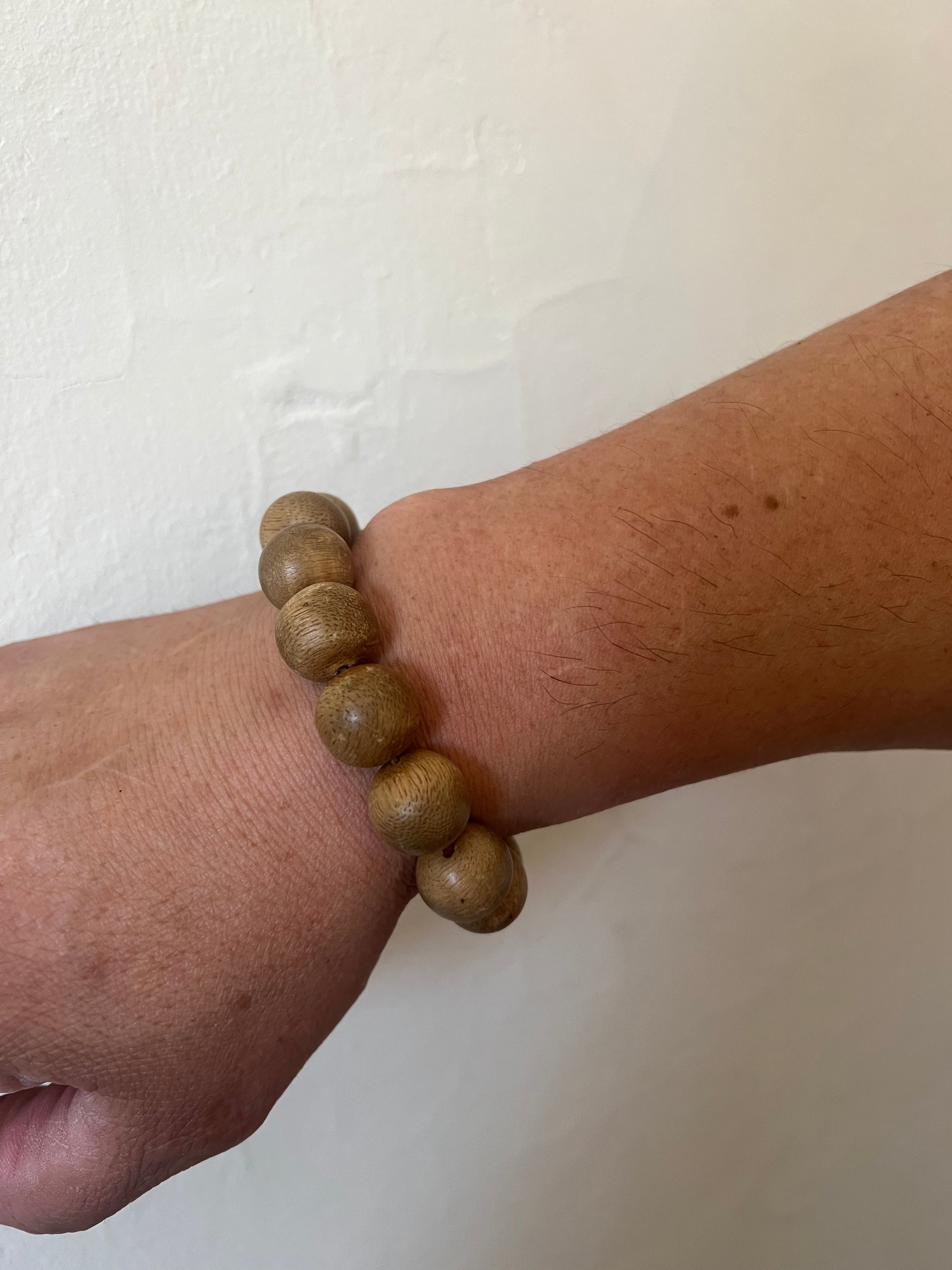 Lamagiclife Handcrafted Elegance: 14-Bead Vietnamese Sandalwood Prayer Bracelet